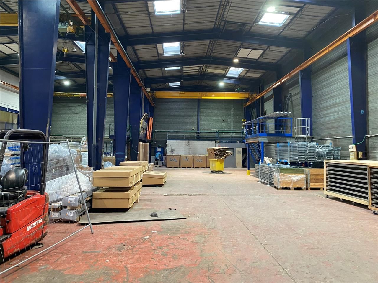 CBRE vous propose à louer, un local d'activités s