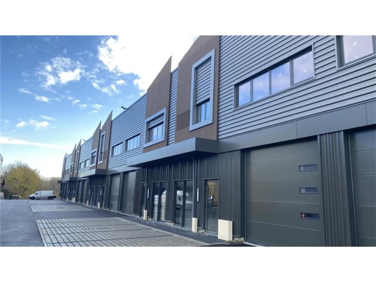 CBRE vous propose à la location des locaux d'acti