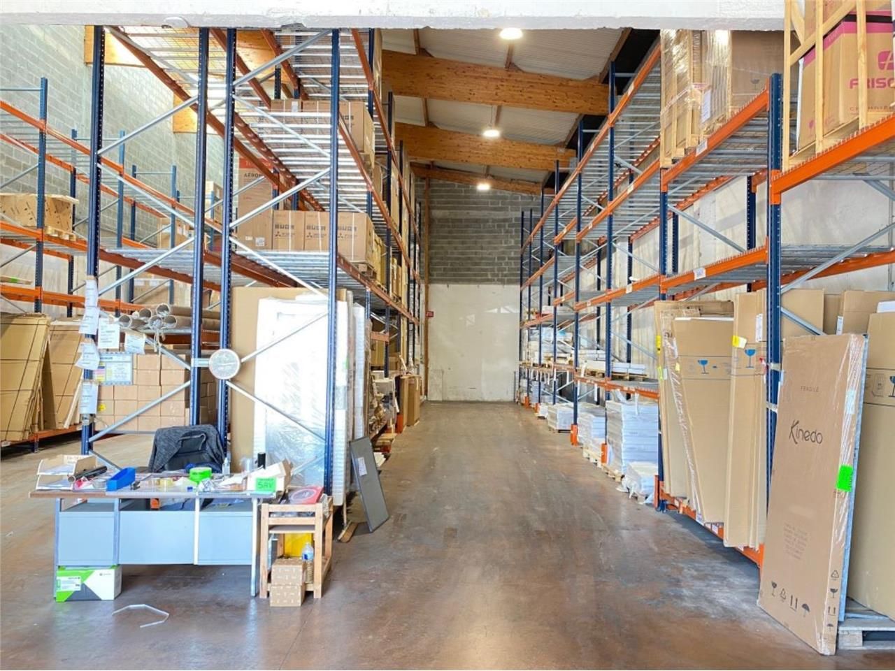 CBRE vous propose à vendre un entrepôt/local d'ac