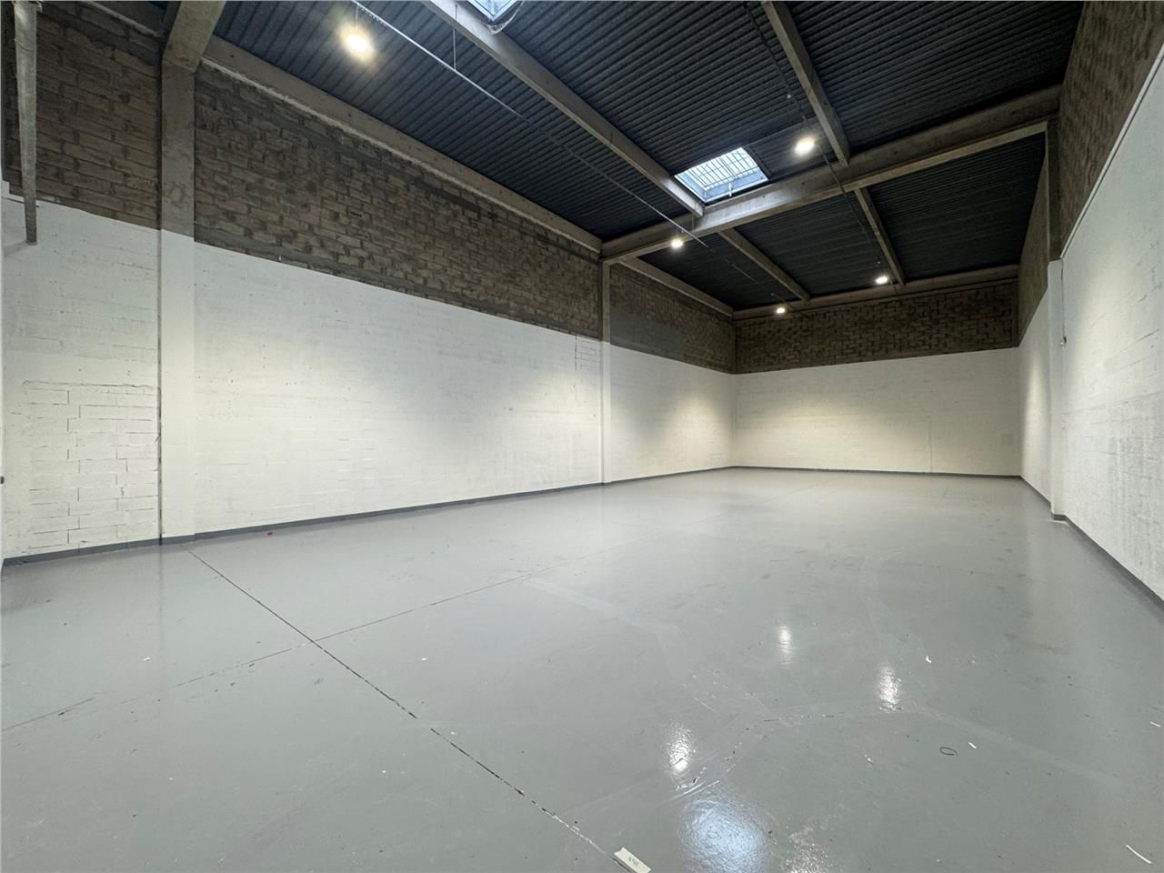 LOGISTIQUE URBAINE - CBRE vous propose à louer, a