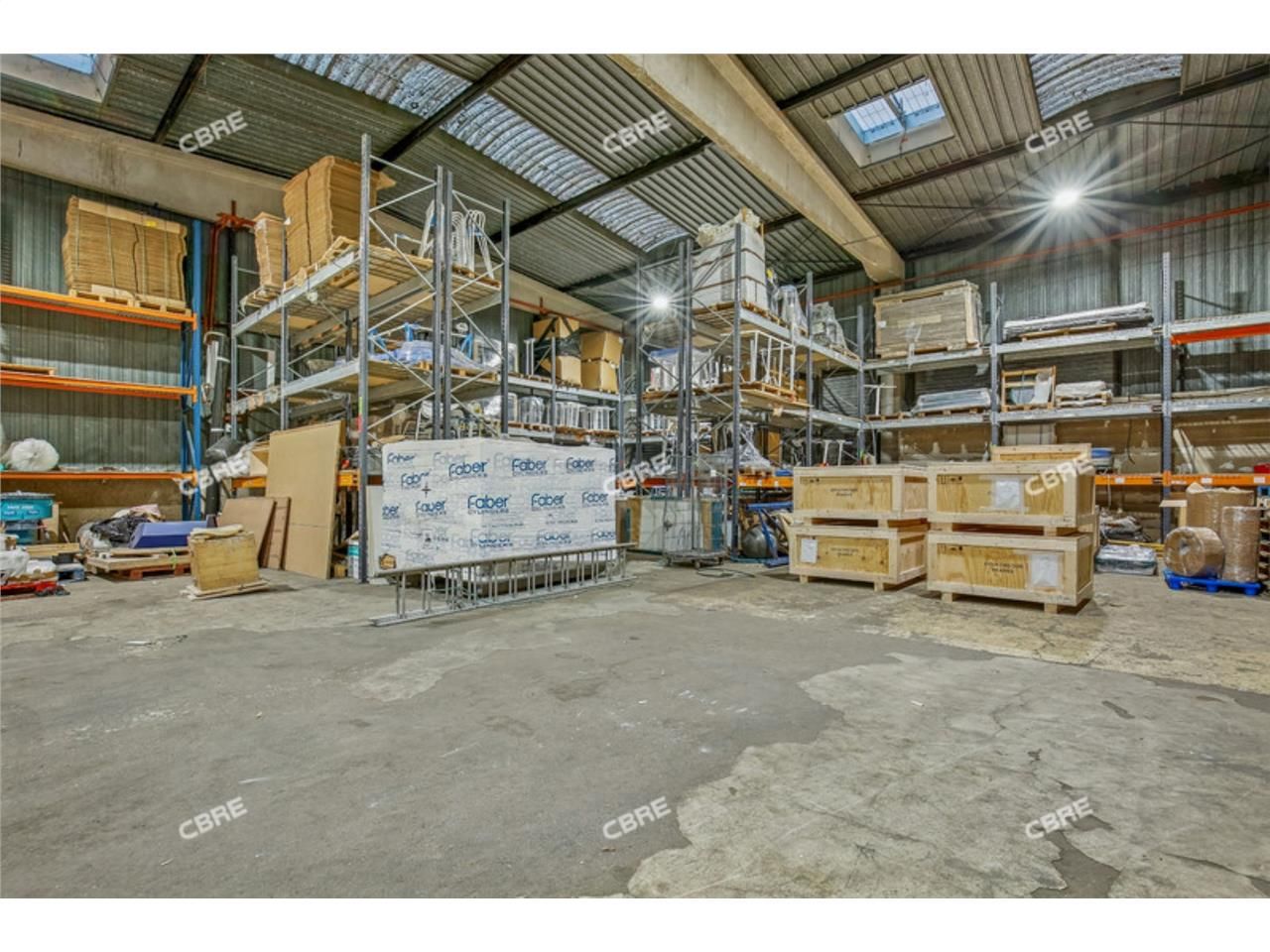 CBRE vous propose à vendre un bâtiment indépendan