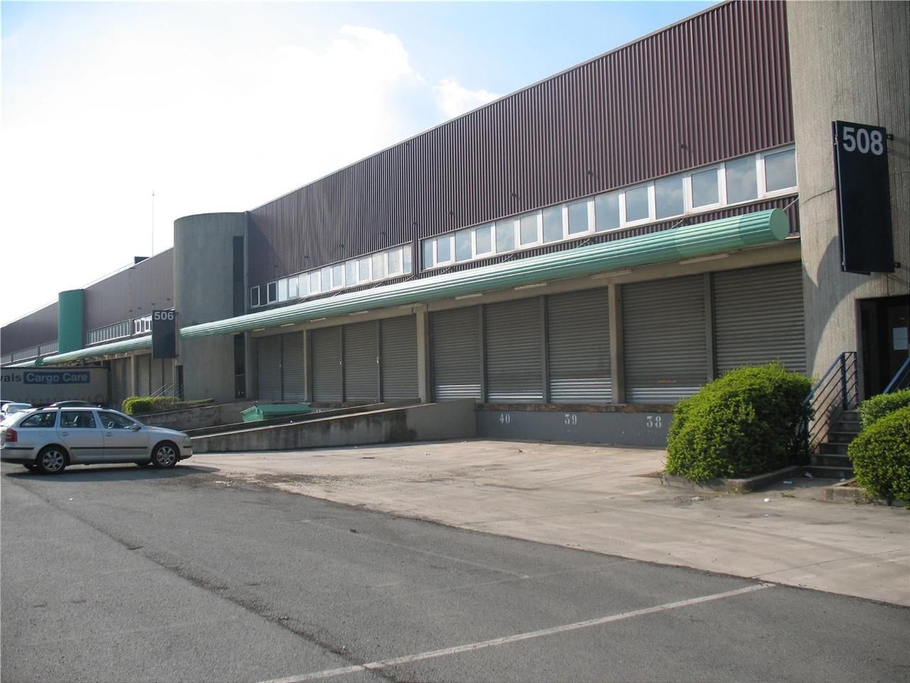 CBRE vous propose à louer un entrepôt/local d'act