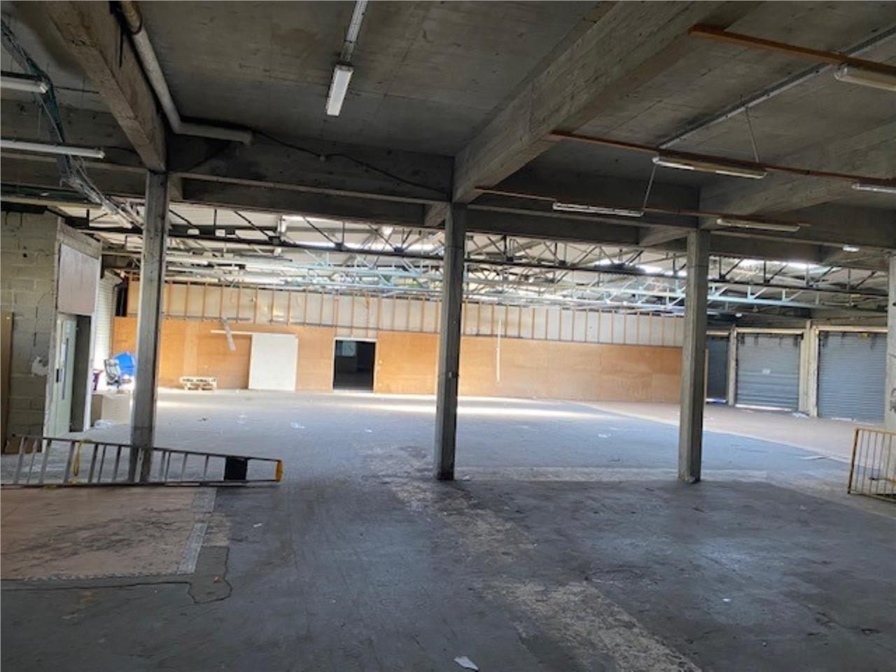 CBRE vous propose à louer, un bâtiment indépendan