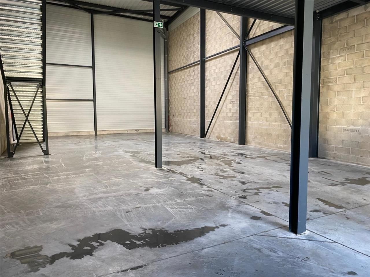 CBRE vous propose à louer, un local d'activités s