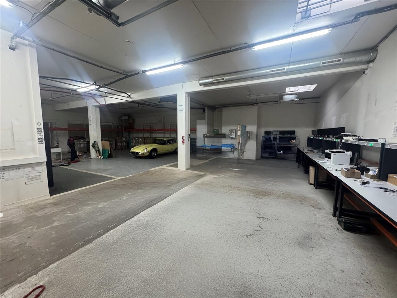 CBRE vous propose à vendre, un local d'activités 