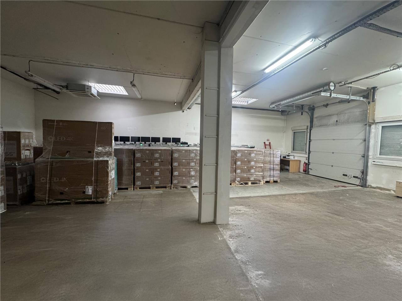 CBRE vous propose à louer, un local d'activités s