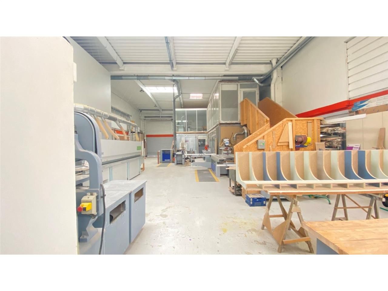 CBRE vous propose à vendre, un entrepôt/local d'a