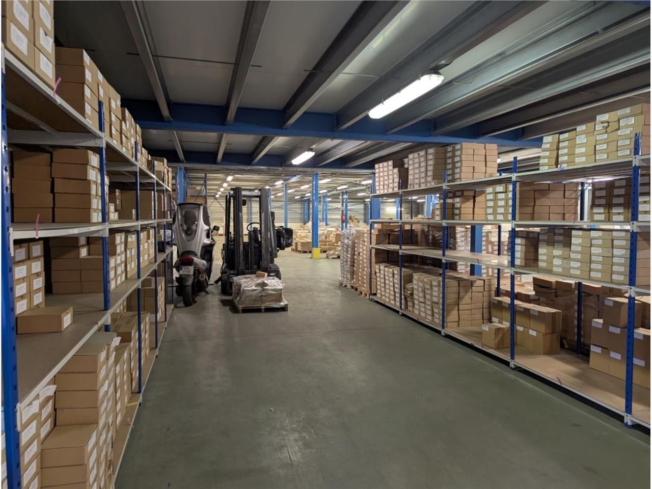 CBRE vous propose à vendre, un entrepôt/local d'a