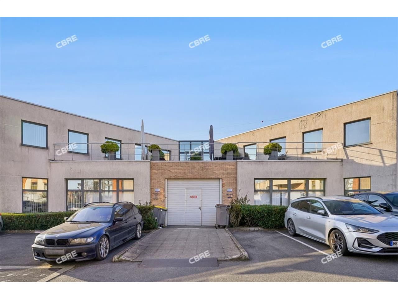 CBRE vous propose à vendre ou à louer des locaux 