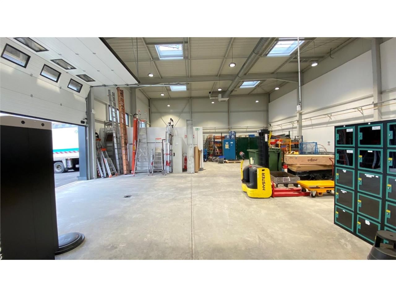 CBRE vous propose à louer, un local d'activités a