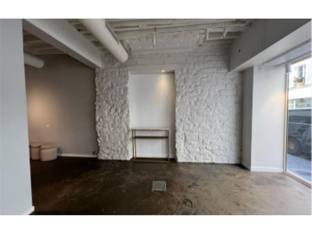 CBRE vous propose à louer, un local d'activités/S