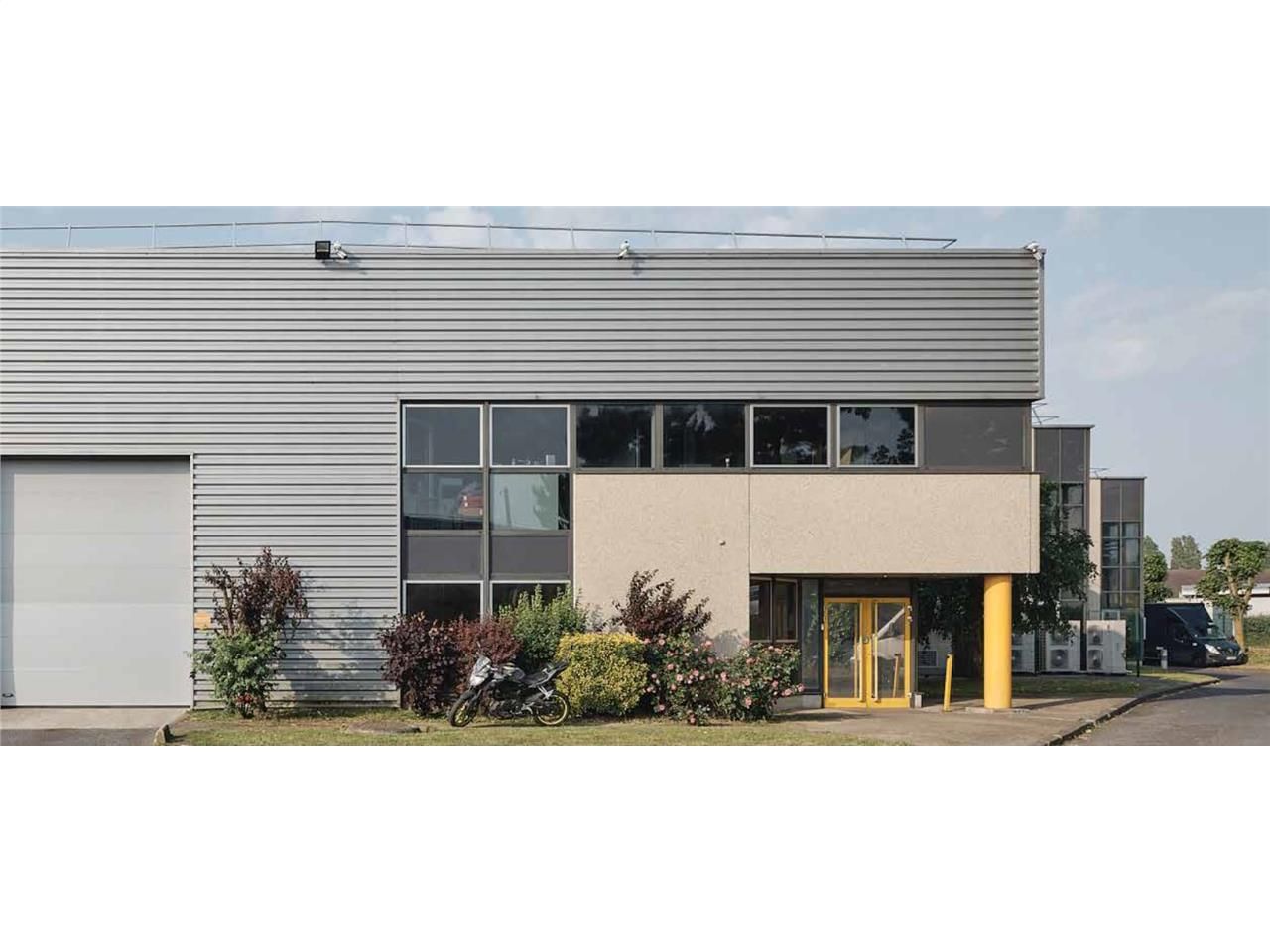 CBRE vous propose à louer, un entrepôt situé  sur