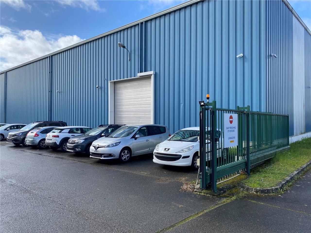 CBRE vous propose à louer deux lots d'activités s