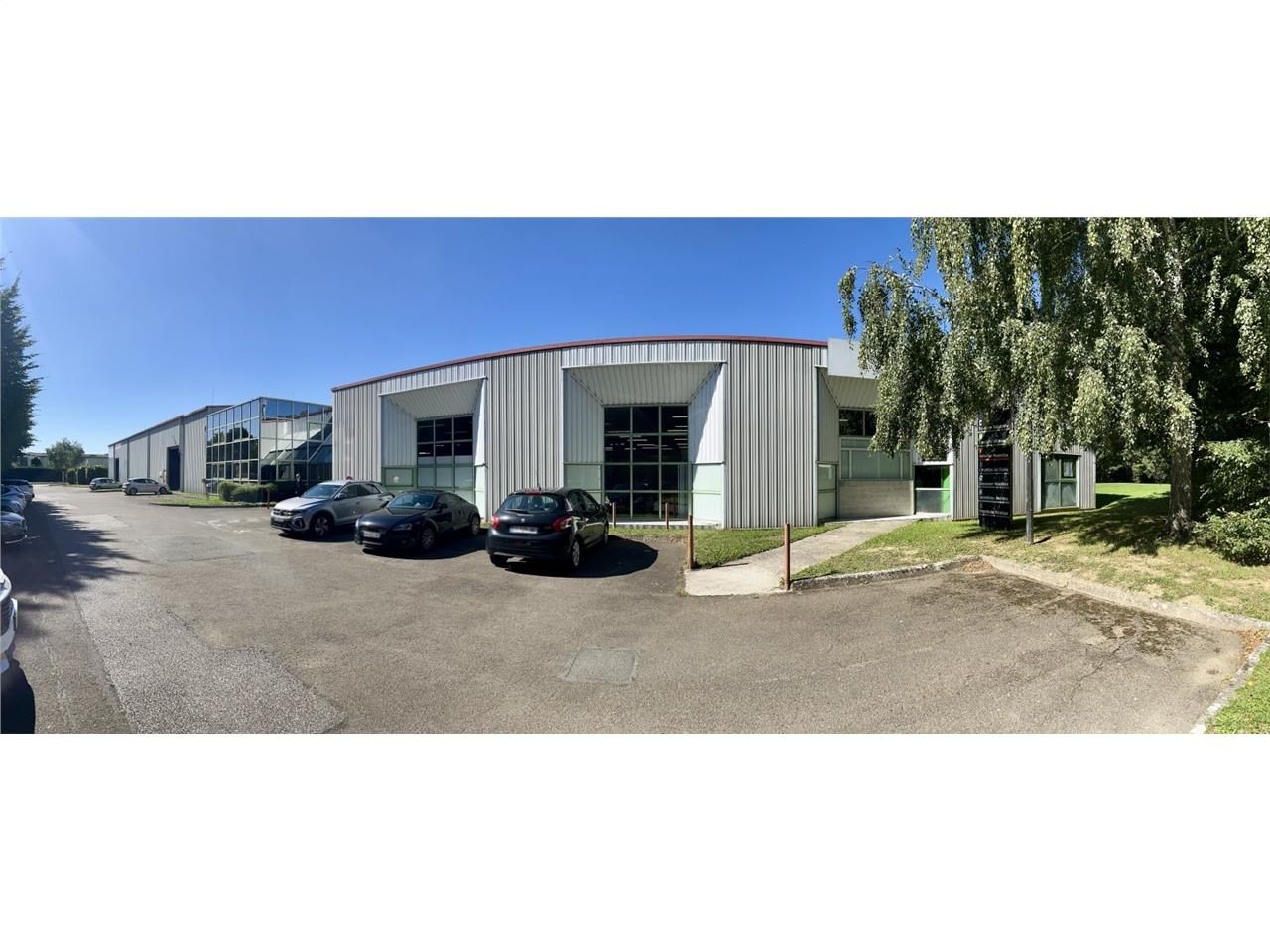 CBRE vous propose à vendre ou à louer un entrepôt