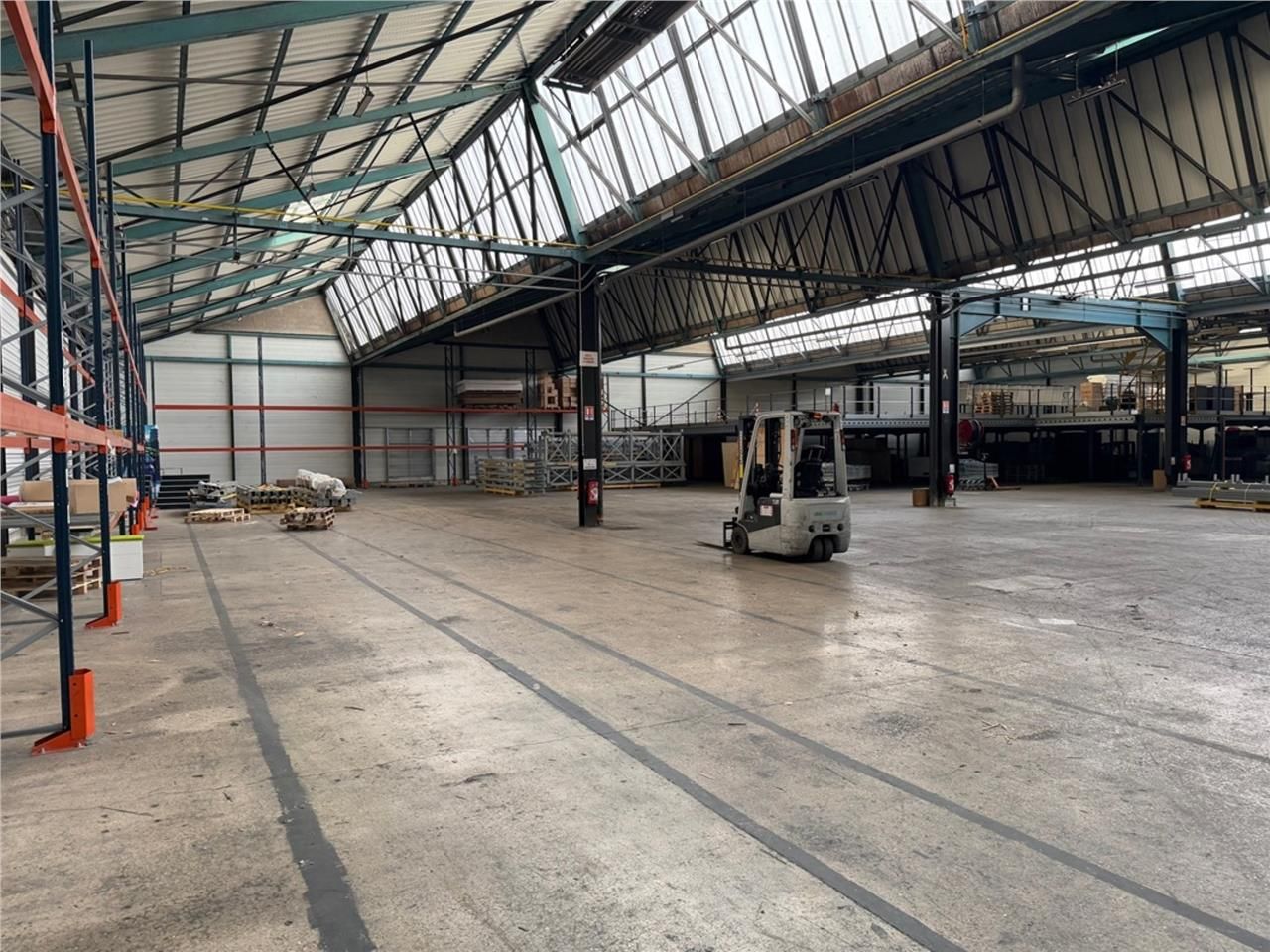 CBRE vous propose à louer un entrepôt/local d'act