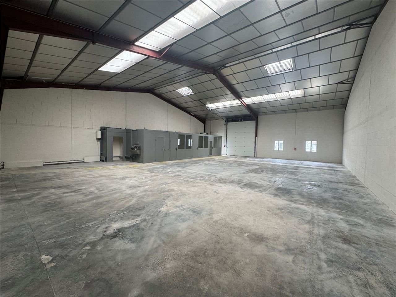 CBRE vous propose à vendre, un local d'activités 