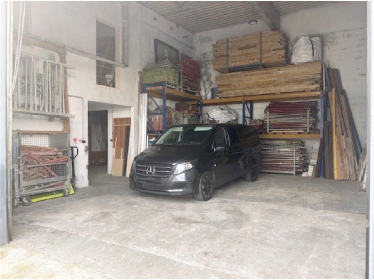 CBRE vous propose à vendre un entrepôt/local d'ac