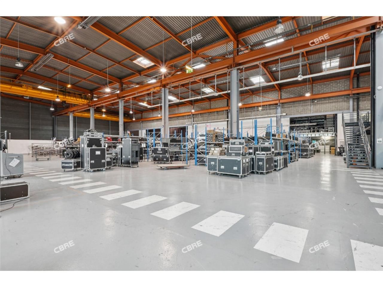 CBRE vous propose à vendre ou à louer un entrepôt
