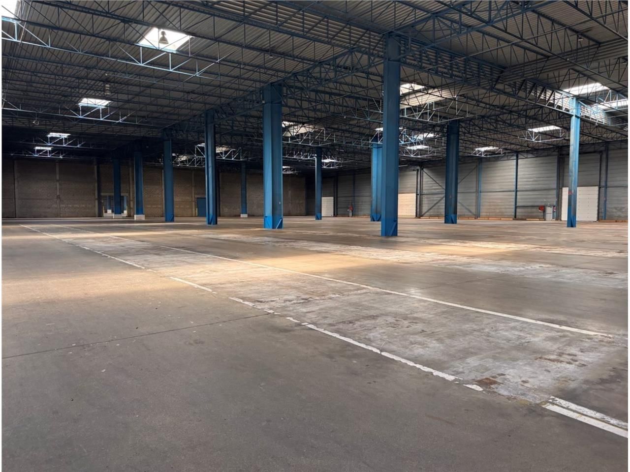 CBRE vous propose à vendre ou à louer un entrepôt