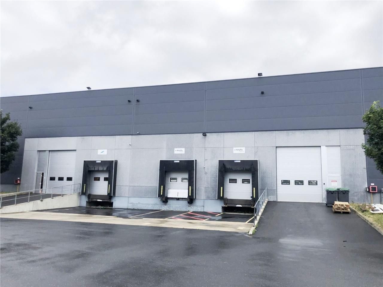 CBRE vous propose à louer, un immeuble indépendan