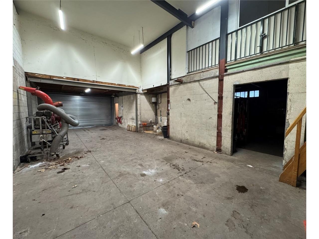 CBRE vous propose à vendre, un bâtiment indépenda
