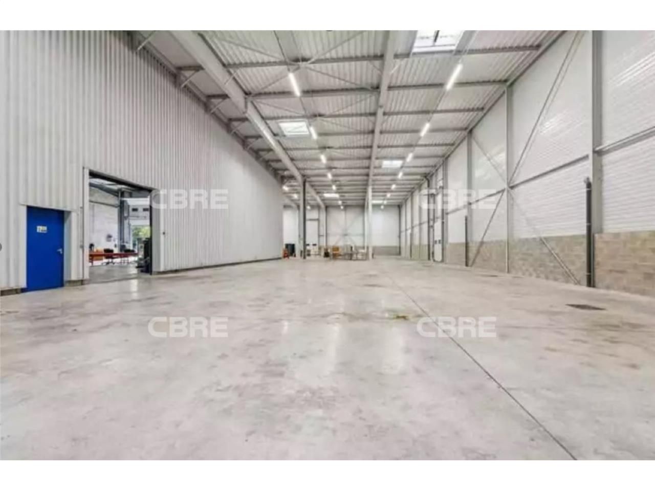CBRE vous propose à louer, un entrepôt/local d'ac