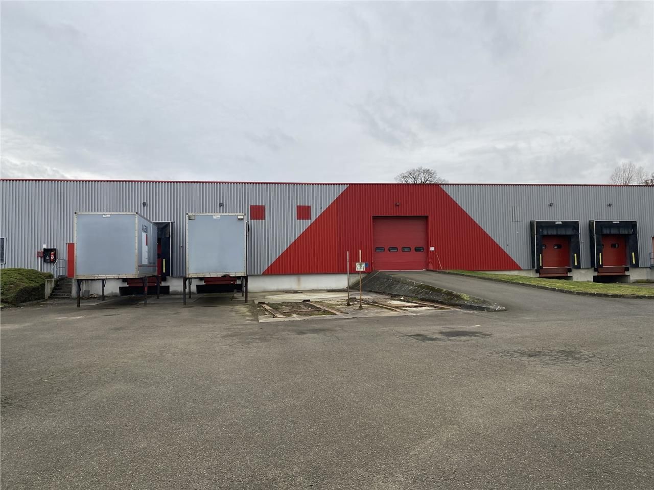 CBRE vous propose à Cherréau (72) un entrepôt de 