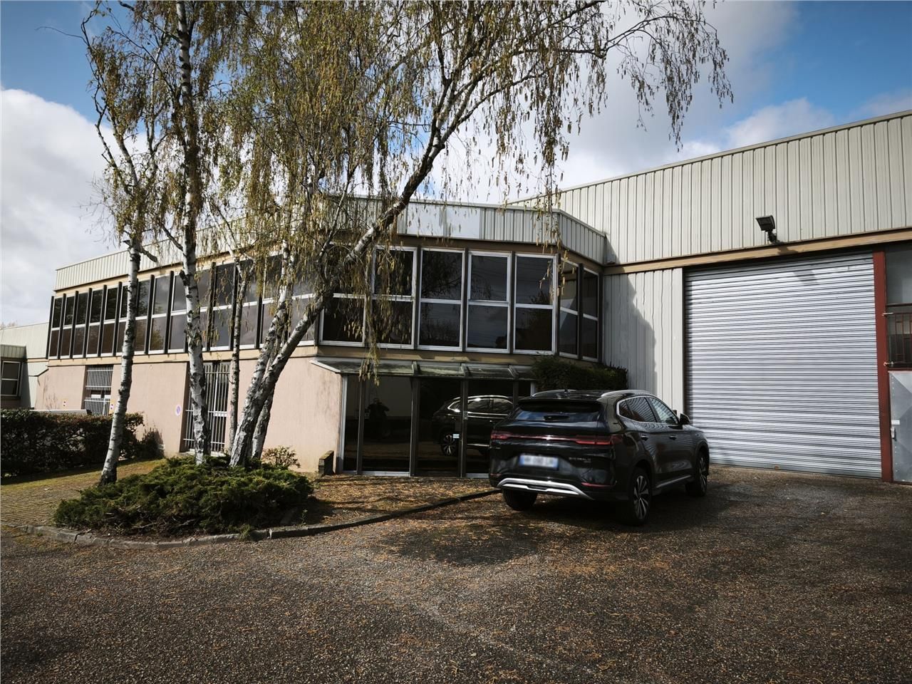 CBRE vous propose à vendre ou à louer un entrepôt