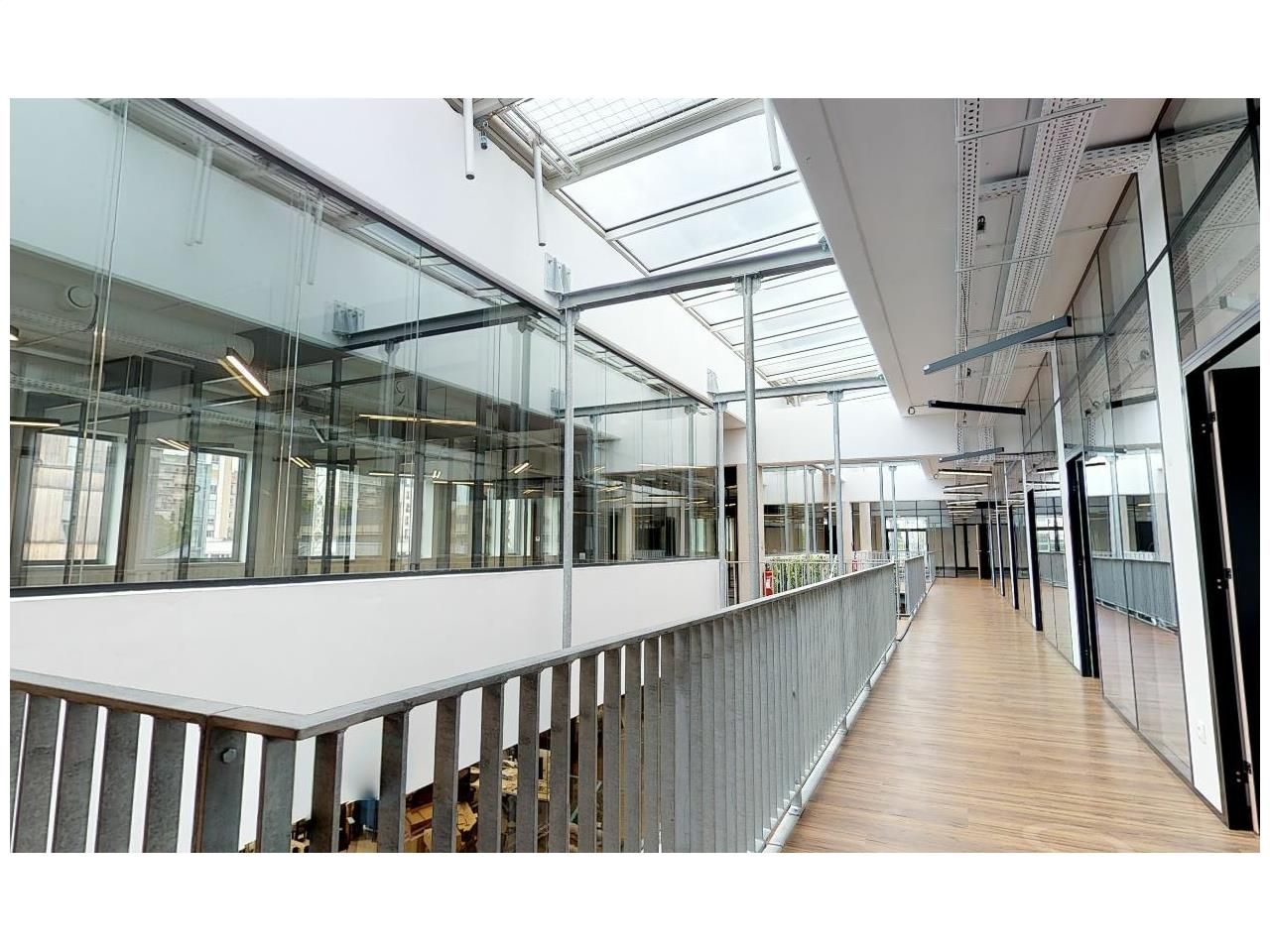 2833 m² pour ce bureaux en location à Paris