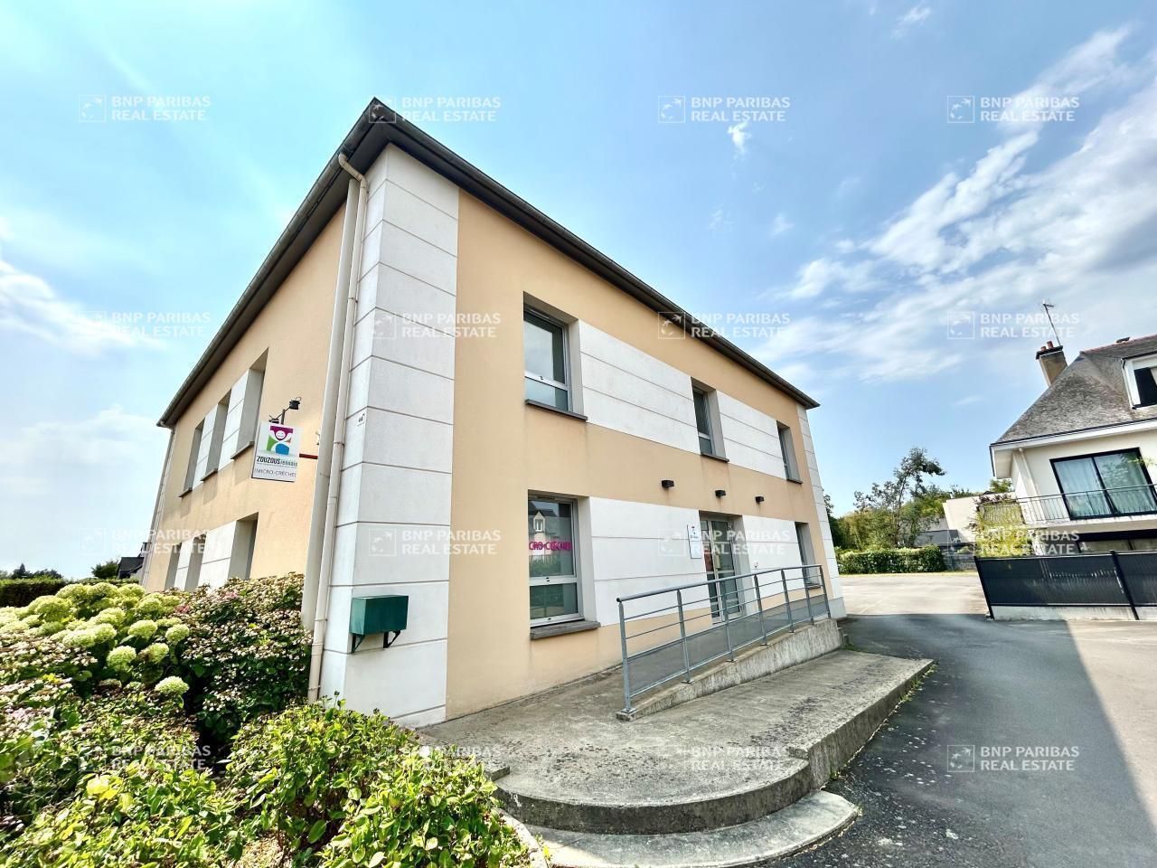 Location Bureaux 288.21 m² divisibles 35830 Betton