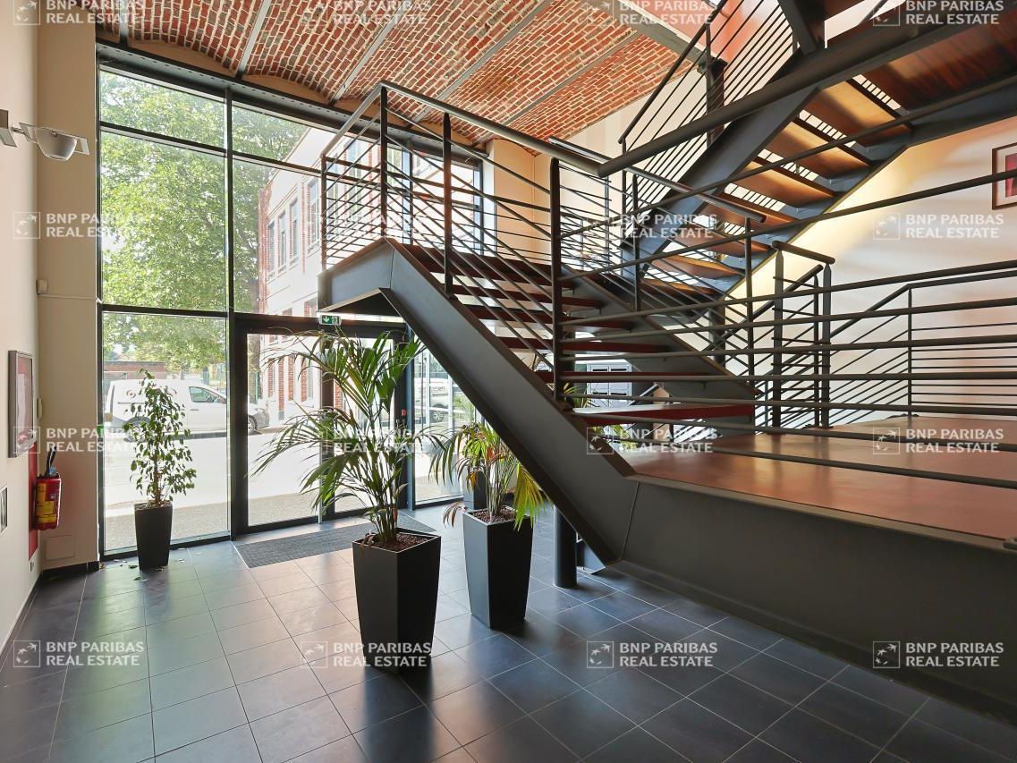 1927 m² pour ce bureaux en location à Roubaix