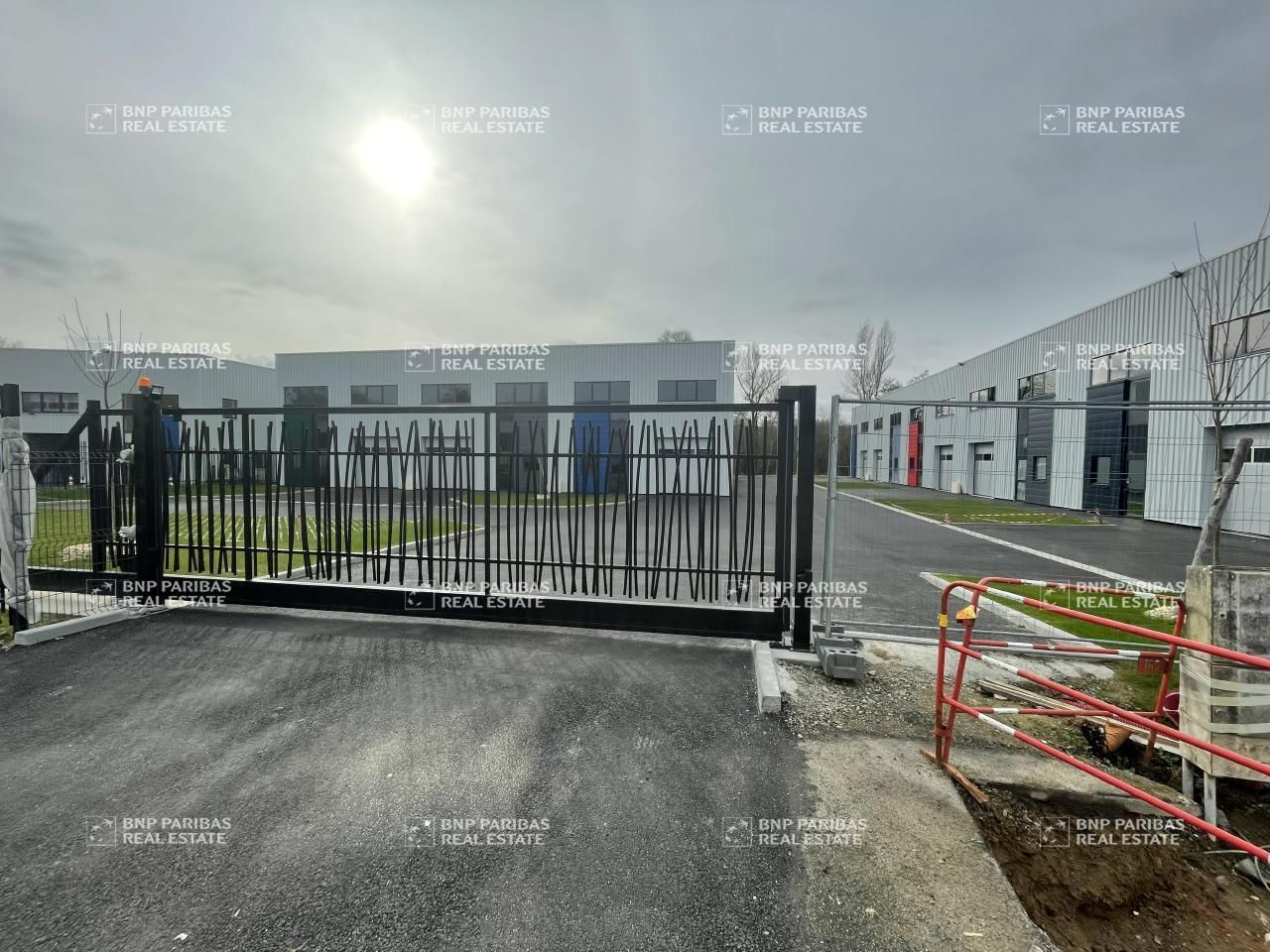 949 m² pour ce activité en vente à La chapelle-sur-erdre