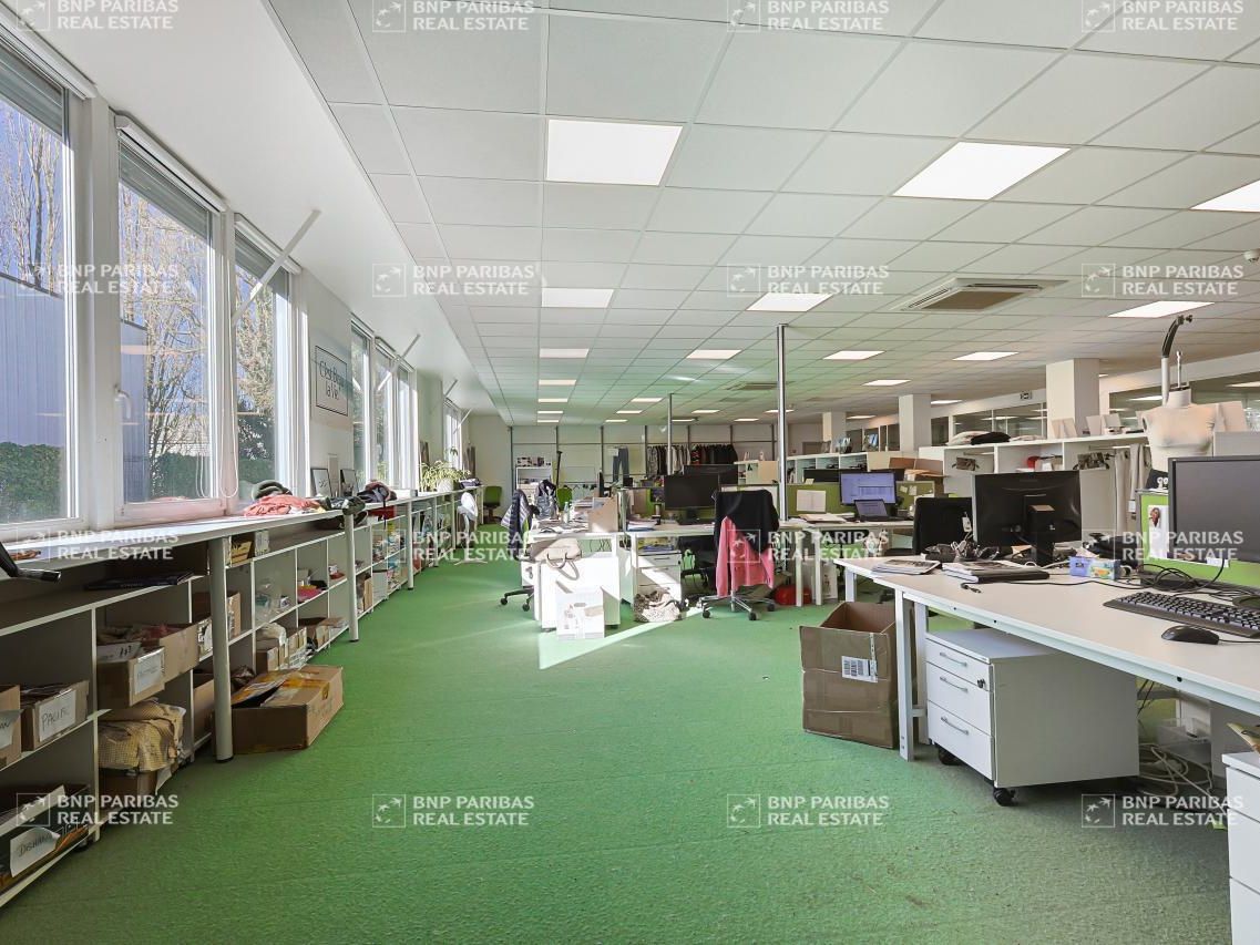 1678 m² pour ce activité en location à Marcq-en-baroeul