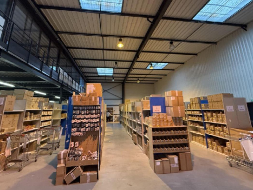 1980 m² pour ce activité en location à Fleurieux-sur-l'arbresle