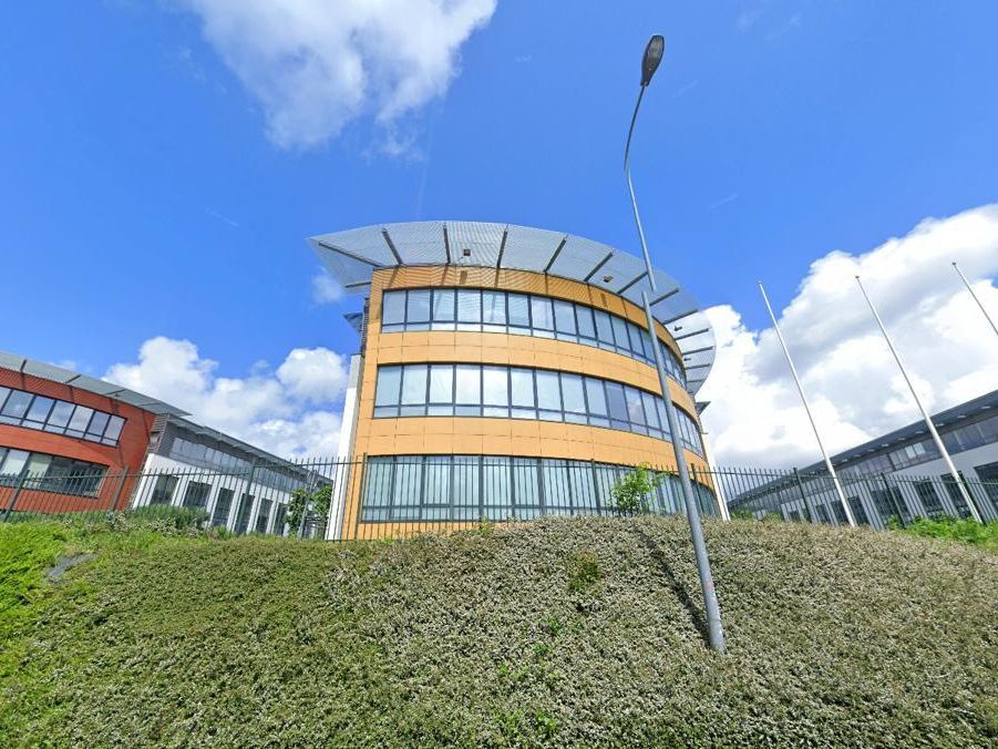 Location Bureaux 6294.35 m² non divisibles 59350 Saint-andré-lez-lille