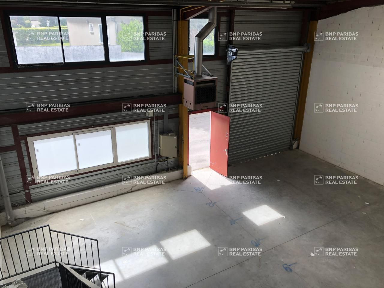 764 m² pour ce pme-pmi en location à Quincy-voisins