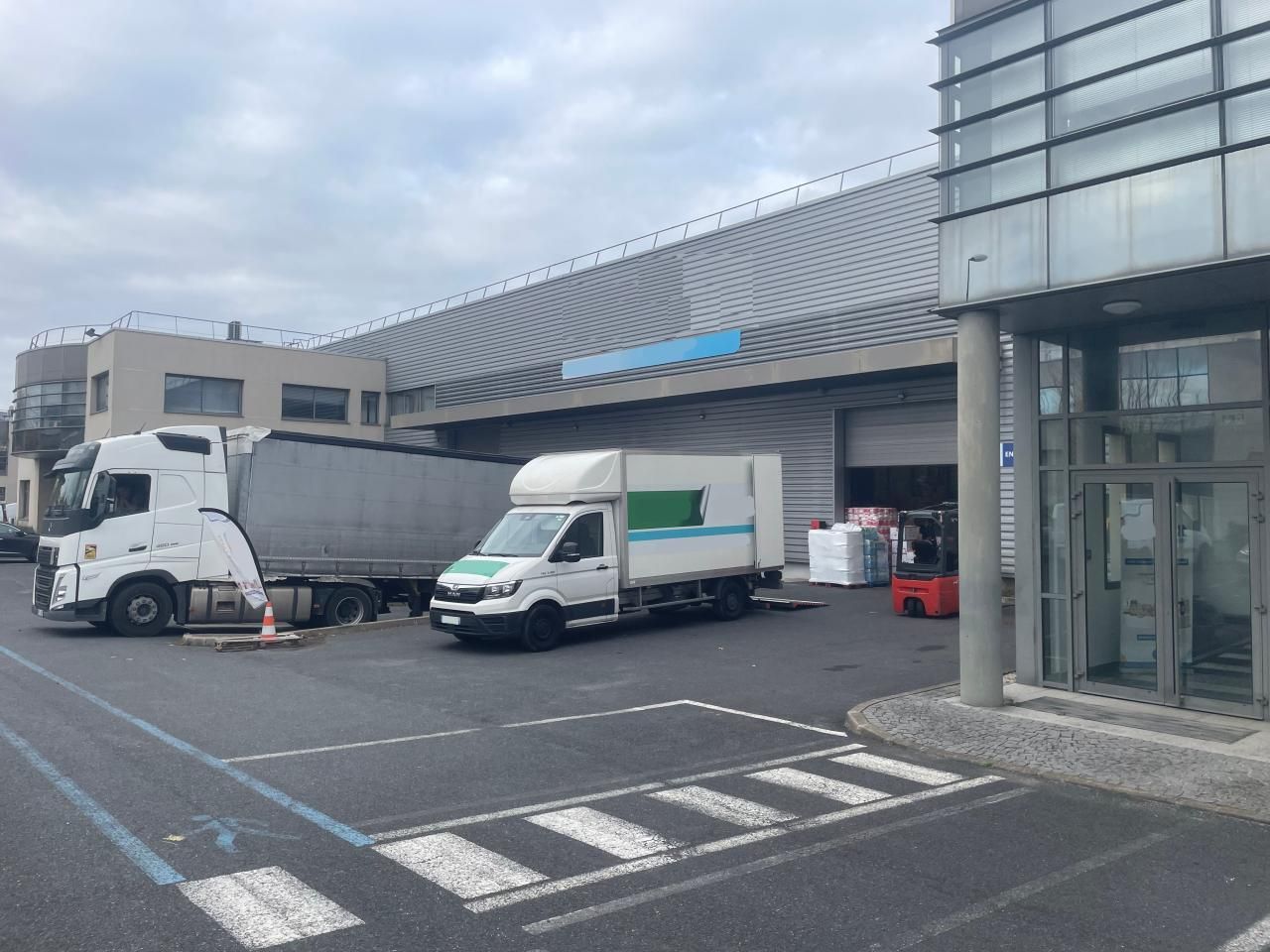 Location PME-PMI 2244 m² divisibles 92230 Gennevilliers