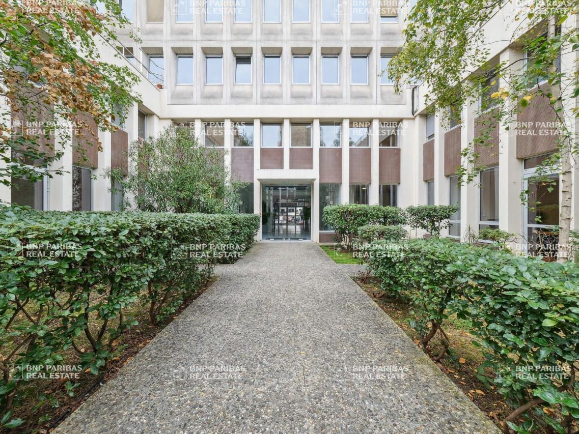 602 m² pour ce bureaux en location à Paris