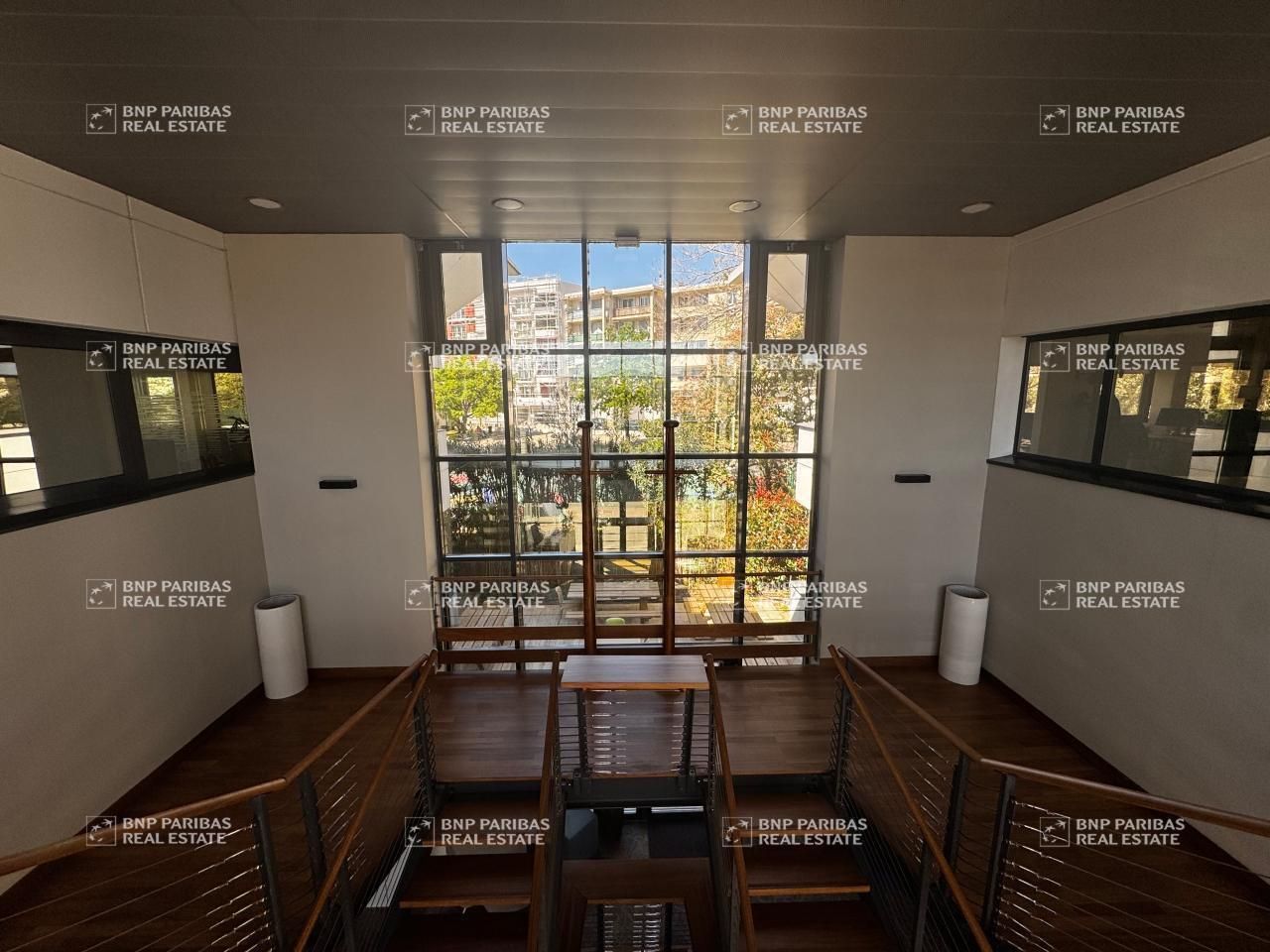 2493.3 m² pour ce bureaux en location à Marseille