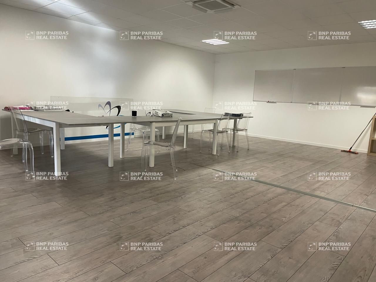 203.1 m² pour ce activité en location à Meyzieu