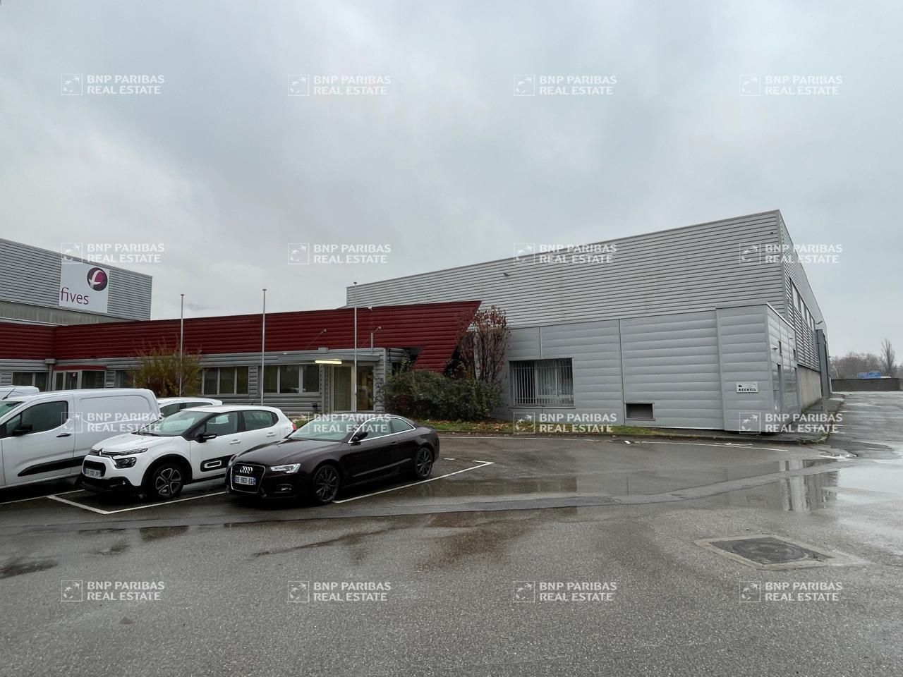 2320 m² pour ce activité en location à Échirolles