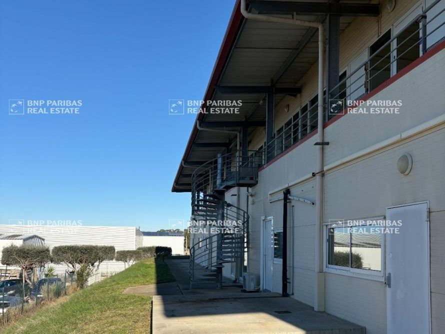 Vente Activité 2412 m² non divisibles 34110 Frontignan