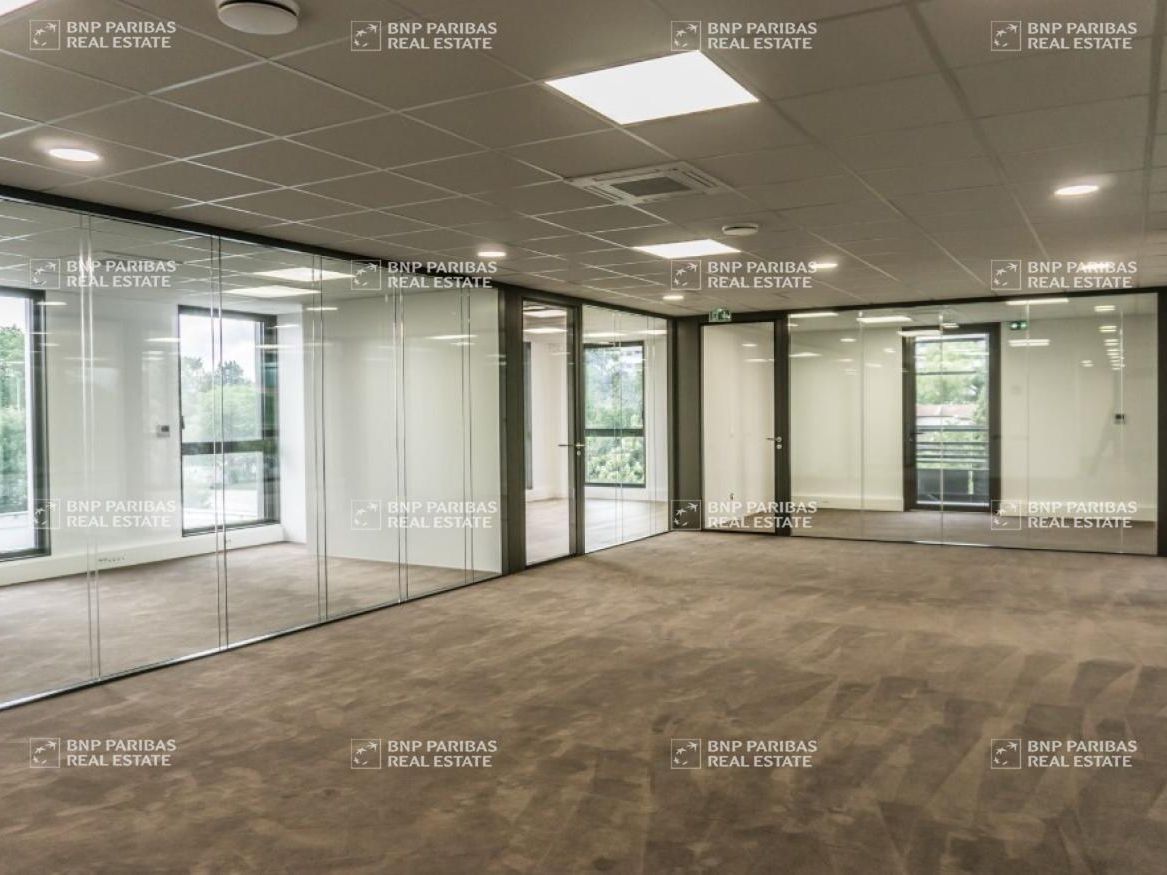 Vente Bureaux 3642.9 m² divisibles 38240 Meylan