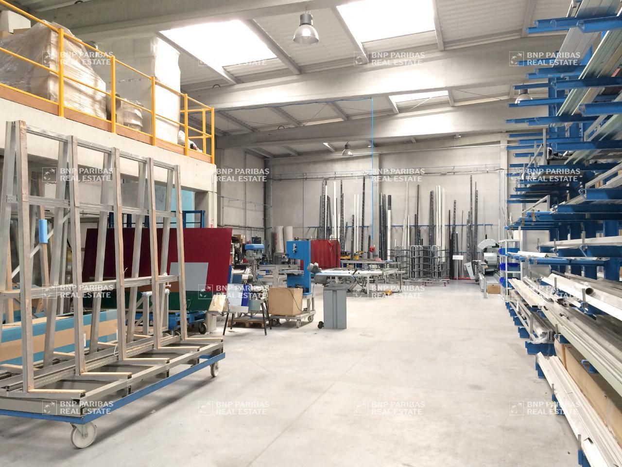 2663 m² pour ce activité en location à Saint-andré-lez-lille