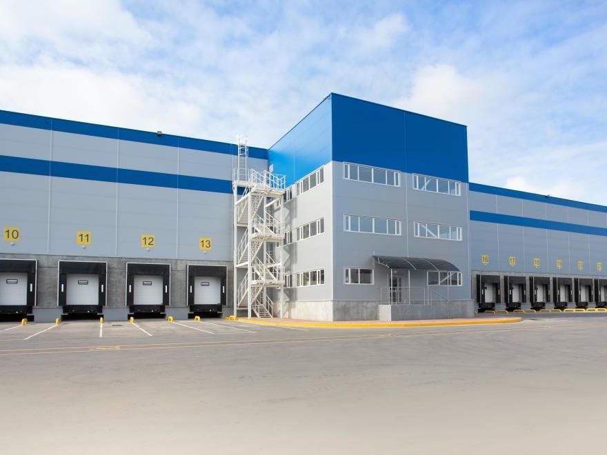 15944 m² pour cetentrepôts classe a en location à Eslettes