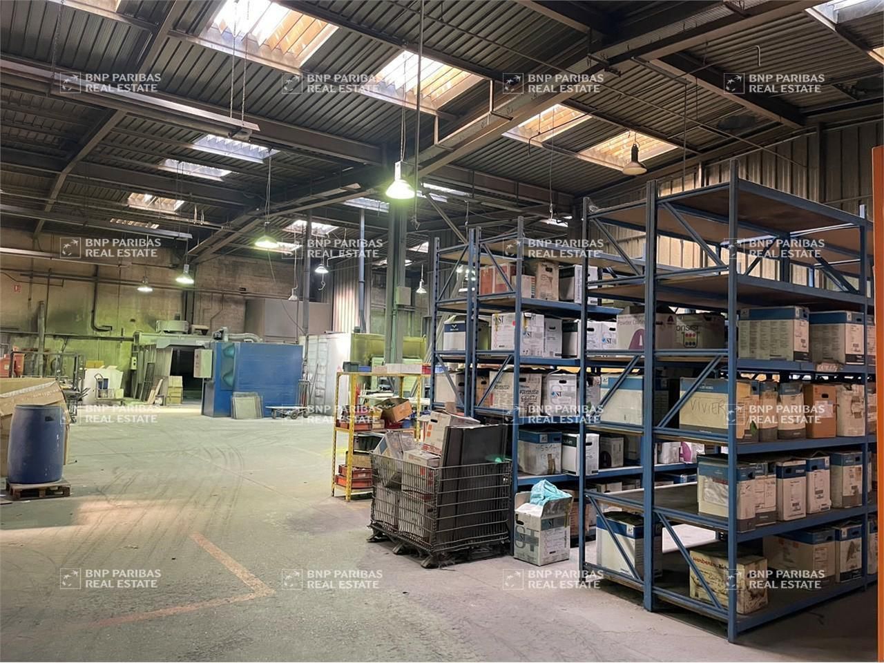 2300 m² pour ce activité en vente à Saint-priest