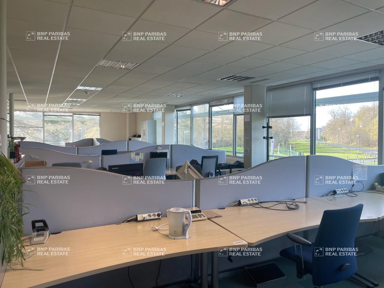 3449.3 m² pour ce bureaux en location à Boigny sur bionne