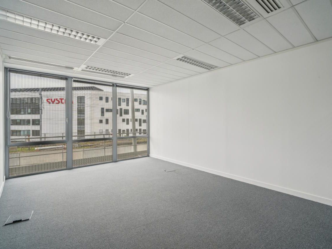 3561.44 m² pour ce bureaux en location à La plaine saint denis
