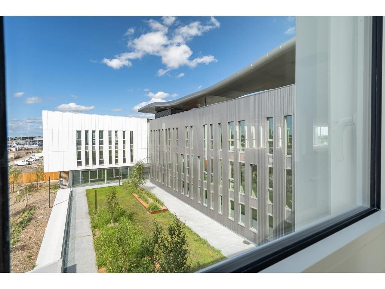 Location Bureaux 5100 m² divisibles 33700 Mérignac