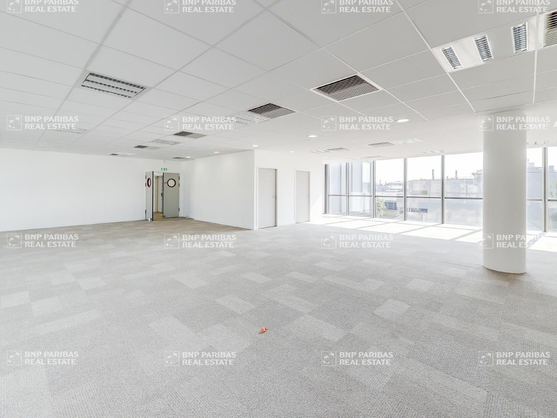 4960 m² pour ce bureaux en location à Arcueil